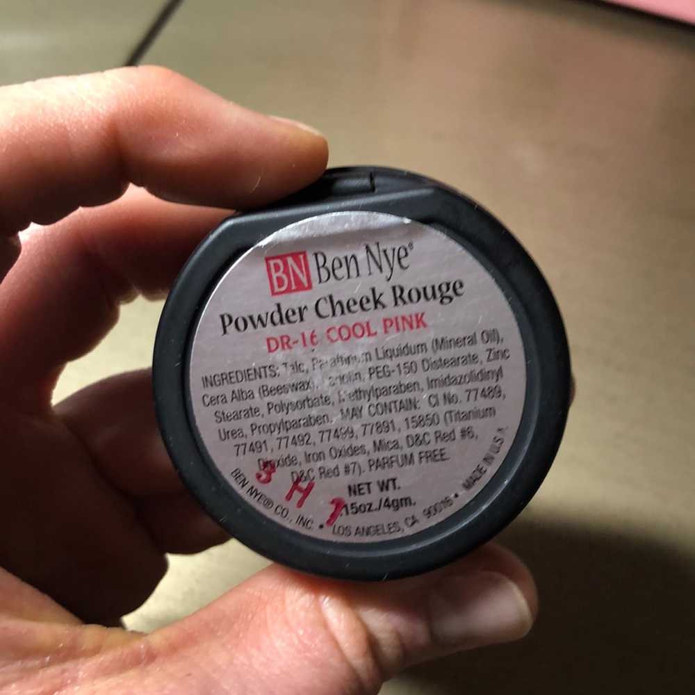 Ben Nye Eyeshadow. - Picture 2 of 2